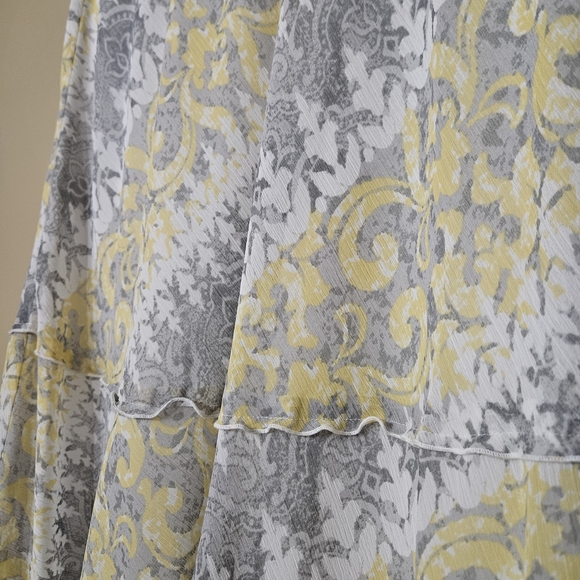 Elegant Yellow and Gray Patterned Alfred Dunner Skirt | Size 10 - Picture 4 of 4
